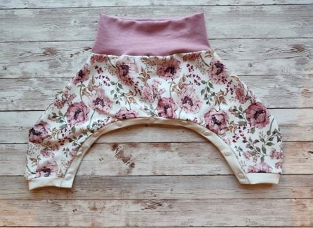 Dysplasie-Hip Happy broek Baby pink is speciaal ontworpen om over de Pavlik brace of een gelijkaardige brace aan te trekken. Gozz4all.com